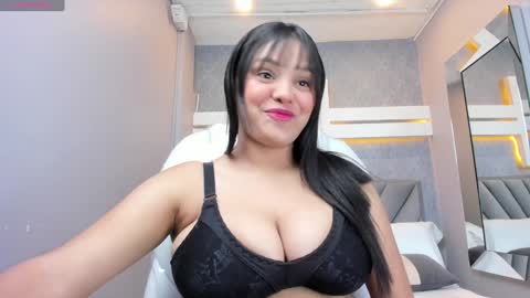 PERLA  online show from January 16, 2025, 11:12 pm