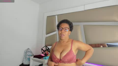 peyton_wat online show from January 9, 2025, 7:54 pm