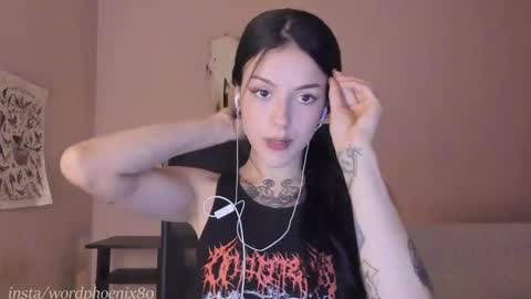 phoenixx_x online show from November 19, 2024, 2:10 am