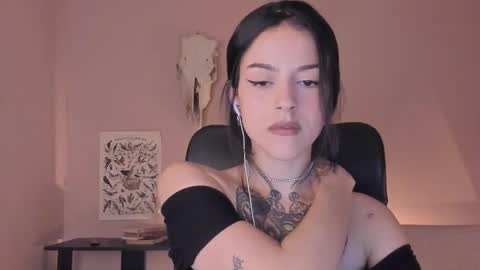 phoenixx_x online show from December 27, 2024, 12:05 am