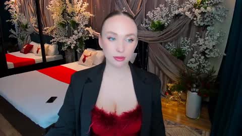 Emelie online show from December 29, 2024, 10:38 am