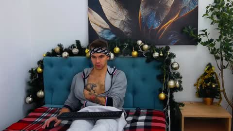 pierce_rou online show from December 21, 2024, 7:38 am