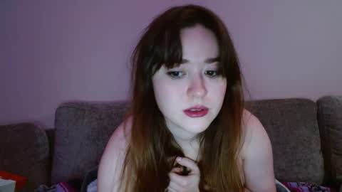 PilloGoddess online show from January 5, 2025, 1:36 pm