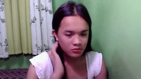 pinaymorena_rhowe online show from December 3, 2024, 1:58 pm