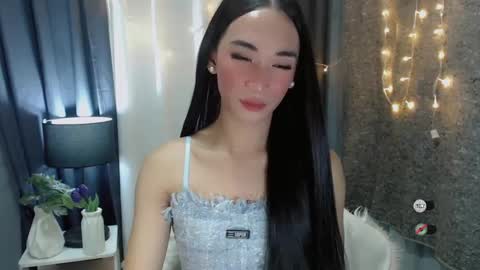 pixie_babe online show from January 13, 2025, 5:52 pm