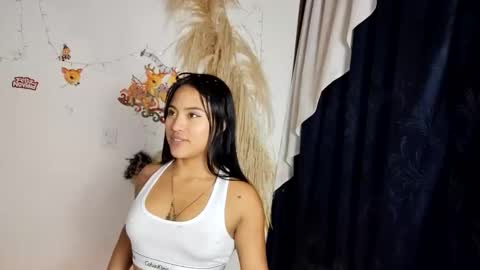 pocahontas_joy11 online show from January 3, 2025, 3:34 am