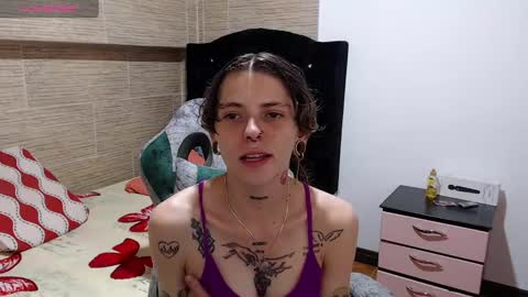 pretty_cristal22 online show from December 7, 2024, 11:27 pm