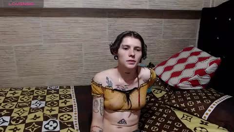 pretty_cristal22 online show from January 19, 2025, 11:33 pm