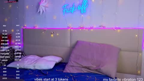 pretty_helga online show from December 19, 2024, 9:30 am