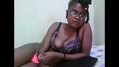 pretty_mellan online show from January 23, 2025, 10:37 pm