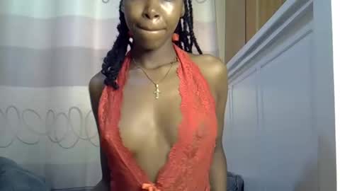 pretty_petite24 online show from December 9, 2024, 4:38 am