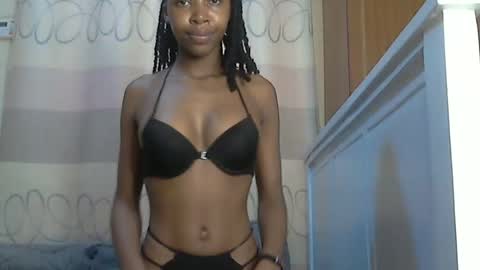 pretty_petite24 online show from November 30, 2024, 5:29 am