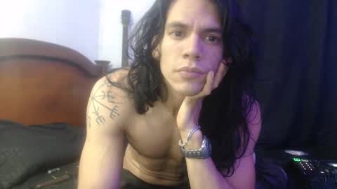 principe_oscuro online show from November 19, 2024, 4:52 am