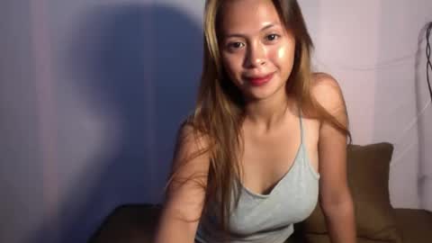 puki_hot online show from December 5, 2024, 1:35 pm