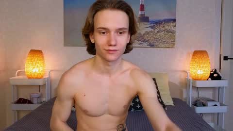 Jesse Rickoshort hair online show from December 8, 2024, 2:17 pm