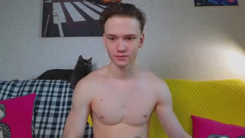 Jesse Rickoshort hair online show from December 26, 2024, 6:12 am