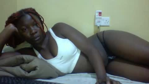 queen_myra online show from January 8, 2025, 2:37 am