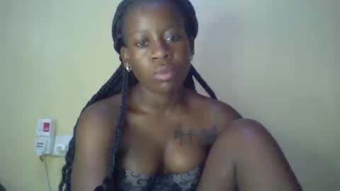 queen_vally online show from February 20, 2025, 8:37 am