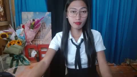 queensteffi online show from November 22, 2024, 4:13 pm