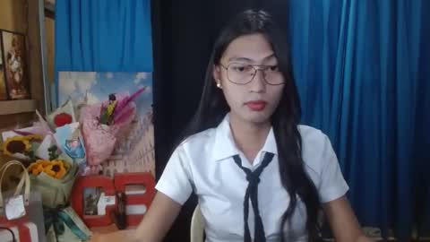 queensteffi online show from November 24, 2024, 1:36 pm