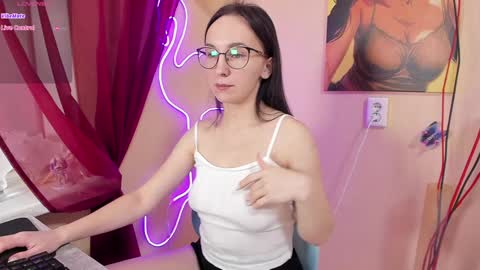 rebecca_kisa online show from January 2, 2025, 10:07 am