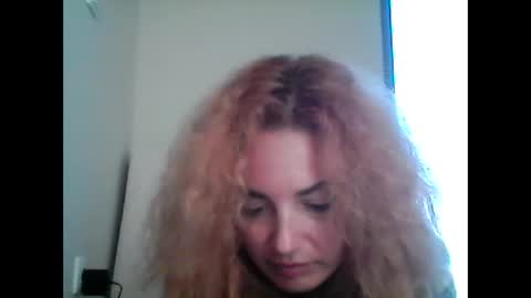 reddgirll online show from November 27, 2024, 7:52 am