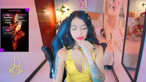 Lili Lopez online show from December 30, 2024, 7:46 pm