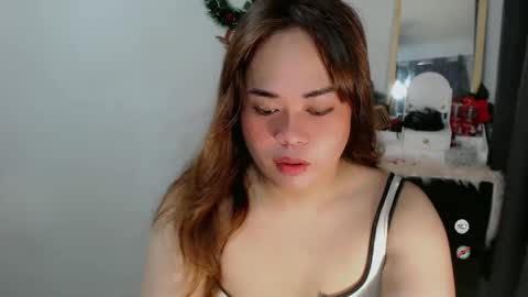 riihanna_ho online show from December 13, 2024, 9:42 am