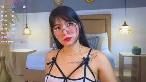 Riley Sierra online show from November 15, 2024, 12:28 pm