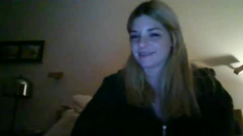 rileyzoee9 online show from January 4, 2025, 2:02 am