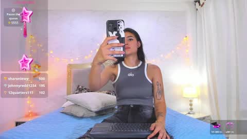 roxannalopez online show from December 30, 2024, 8:08 pm