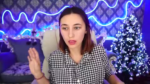 roxy_rayy online show from December 10, 2024, 2:53 pm