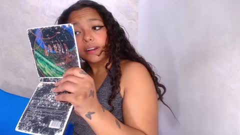 s_sofia_ online show from December 1, 2024, 7:16 pm