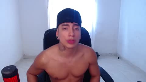 saenz_hotx online show from November 26, 2024, 3:31 pm