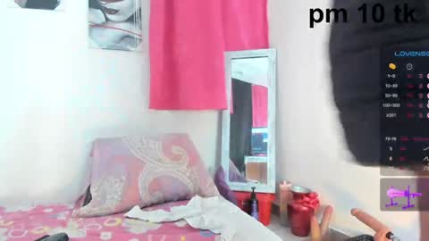  Samanthasmile  online show from December 3, 2024, 8:44 pm