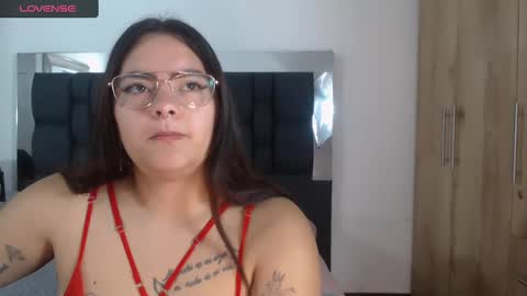 samantha__tylor_ online show from November 12, 2024, 4:47 pm