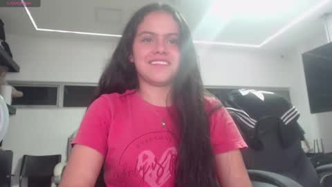 samantha_giraldo1 online show from December 31, 2024, 12:15 am