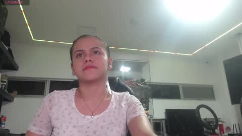 samantha_giraldo1 online show from January 6, 2025, 12:02 am