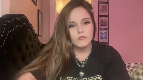 samanthafever online show from February 8, 2025, 3:55 am