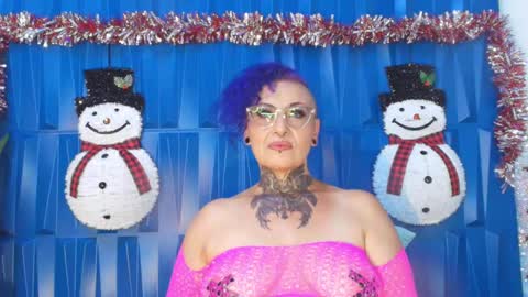 Sandy Rose online show from December 4, 2024, 6:01 pm