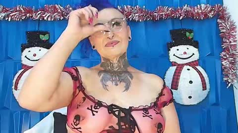 Sandy Rose online show from December 11, 2024, 5:18 pm