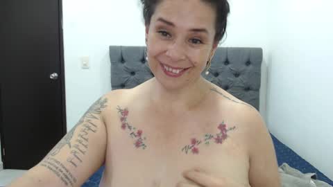 Sara hot46 online show from December 12, 2024, 10:17 pm