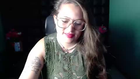 sara_thonson_ online show from November 30, 2024, 3:09 am