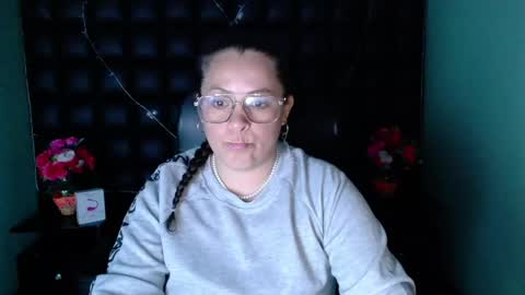 sara_thonson_ online show from December 31, 2024, 2:55 am