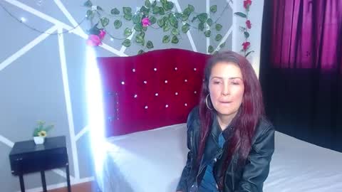 saray_hot202cl online show from November 15, 2024, 9:03 pm