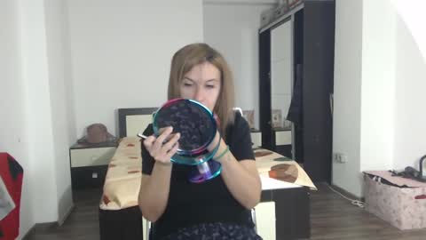 sellena_angels online show from December 6, 2024, 7:37 am