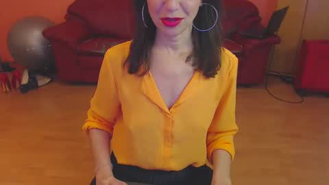 sensualmyra online show from December 31, 2024, 10:04 am