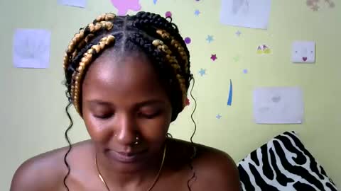 sexxyezzy_ online show from December 2, 2024, 6:46 pm