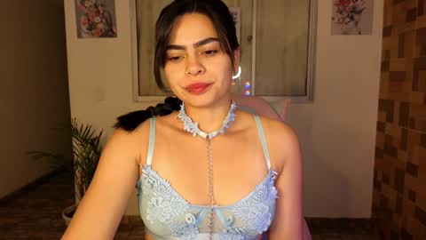  Angie   online show from January 15, 2025, 11:04 am