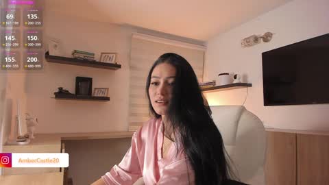 sexy_amber_ online show from December 18, 2024, 2:27 am